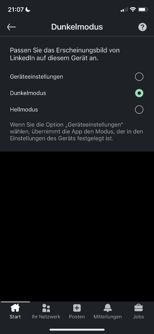 Diese Abbildung zeigt den 4. Schritt zum Einstellen des Dunkelmodus in der LinkedIn App